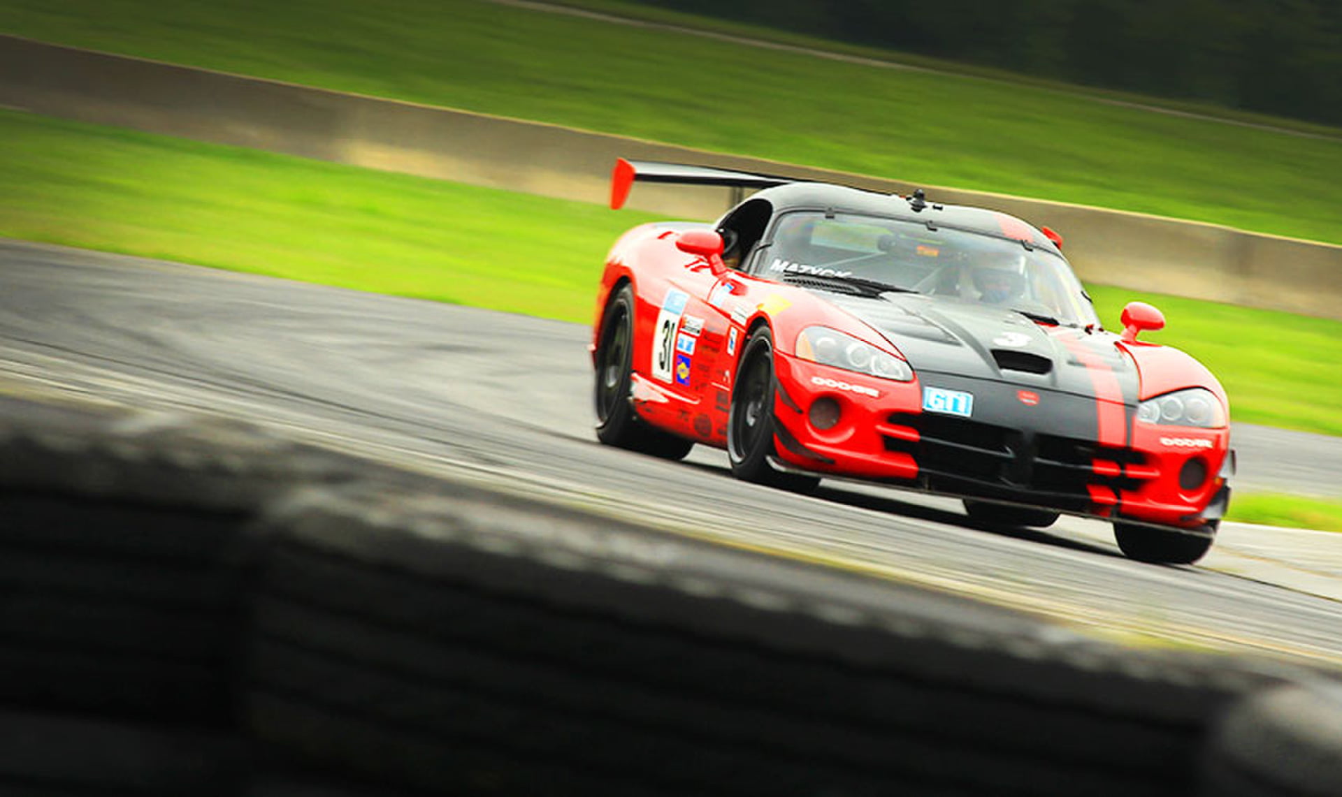 Red Viper attacking a corner at speed